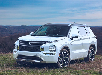 REVIEW: 2023 Mitsubishi Outlander PHEV Plug-In Hybrid